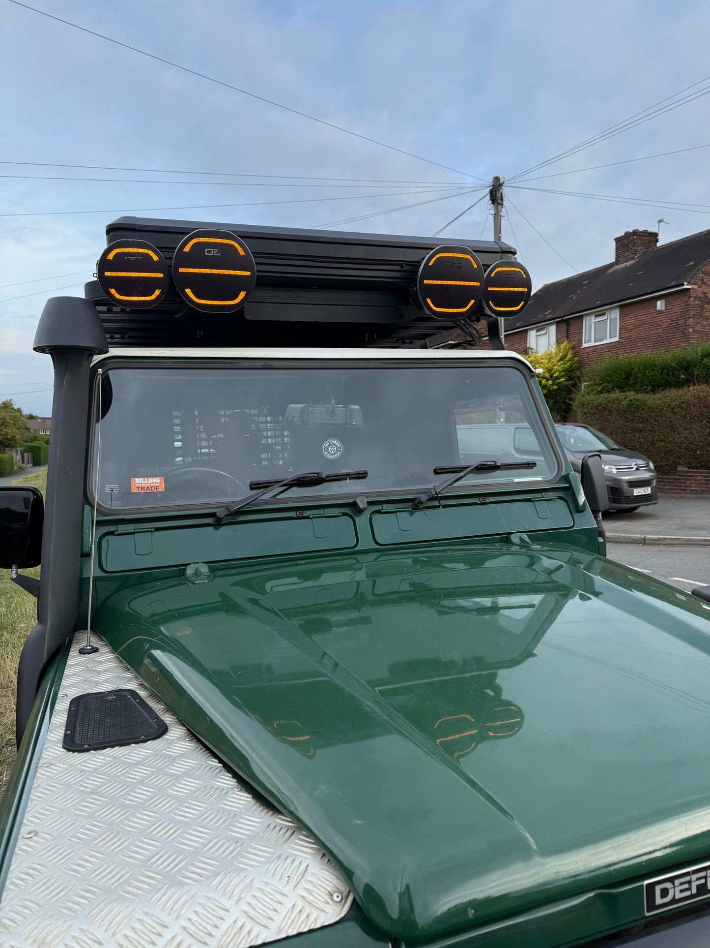 EssenTrek Highlander Hard Shell Roof Tent